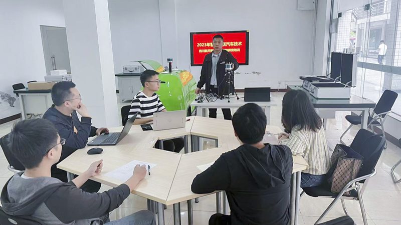 成人高考和自考哪个更简单