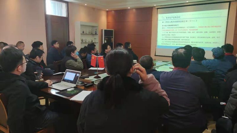 考一级建造师培训班费用：如何合理选择？**